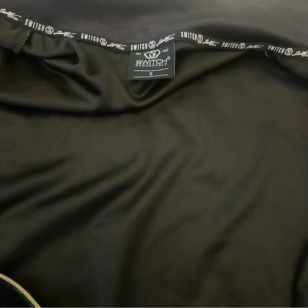 Switch Remarkable Graffiti Black Zip Up Jacket Size Small - Picture 6 of 8